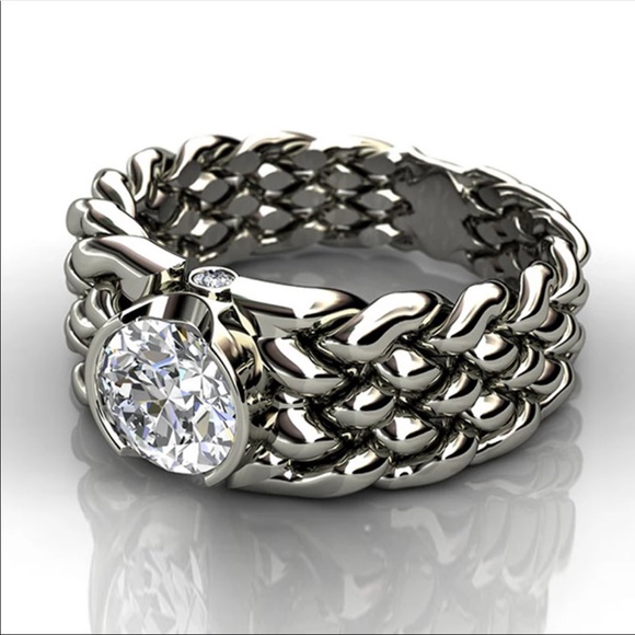Jewelry - New Styles925 Silver Twist Round Cut Sapphire Ring